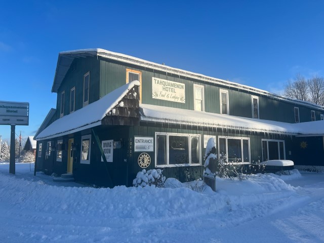 Tahquamenon Bed and Breakfast in Hulbert, Michigan